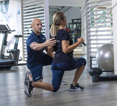 allenamento in palestra con personal trainer