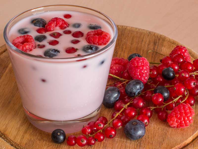 yogurt con frutta fresca